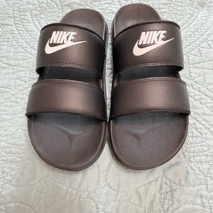 Nike Offcourt Duo Women's Slide Sandals